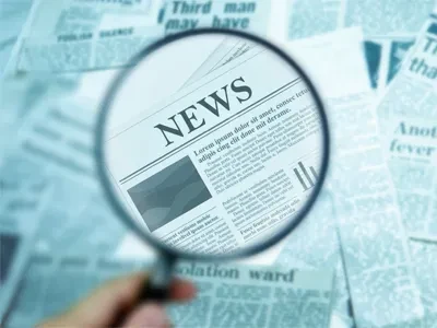 Les travailleurs de l'assainissement s'arment pour tenir le balai pendant dix...