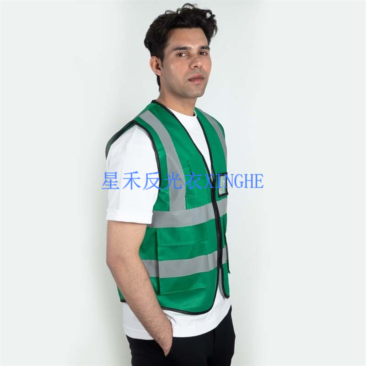 Gilet de sécurité haute visibilité en polyester vert