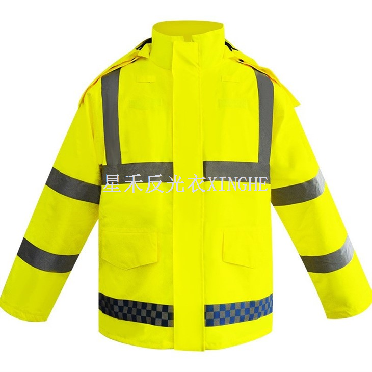 Imperméable réfléchissant avec plusieurs poches