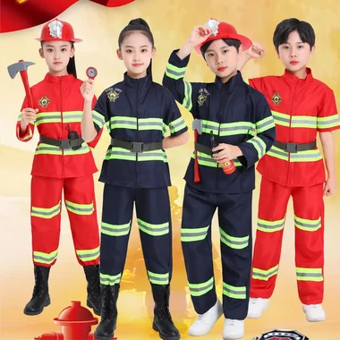 En portant des gilets réfléchissants, nous sommes aussi comme une petite poli...